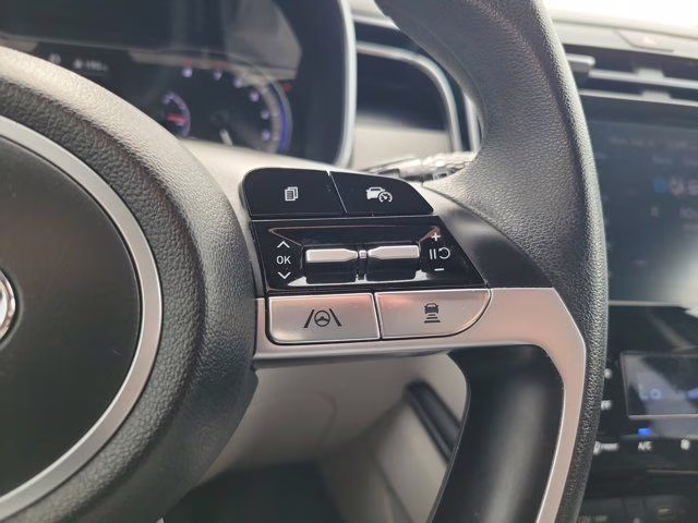 2024 Black Pearl Hyundai Tucson SEL FWD SUV