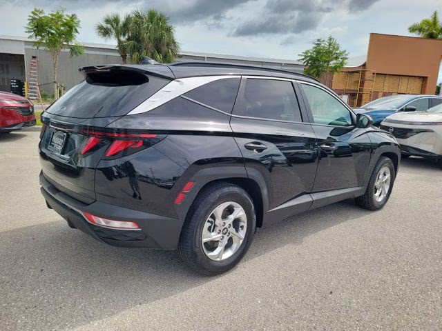 2024 Black Pearl Hyundai Tucson SEL FWD SUV