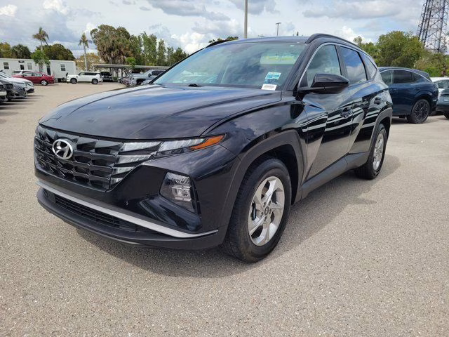 2024 Black Pearl Hyundai Tucson SEL FWD SUV