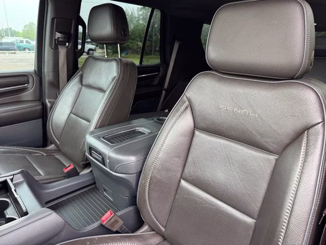 2022 Summit White GMC Yukon Denali 4X4 SUV