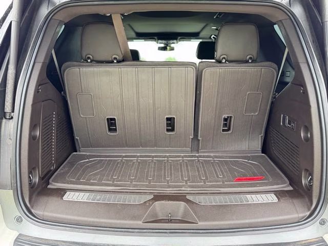2022 Summit White GMC Yukon Denali 4X4 SUV