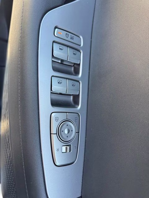 2025 Typhoon Silver Hyundai Palisade SEL AWD SUV