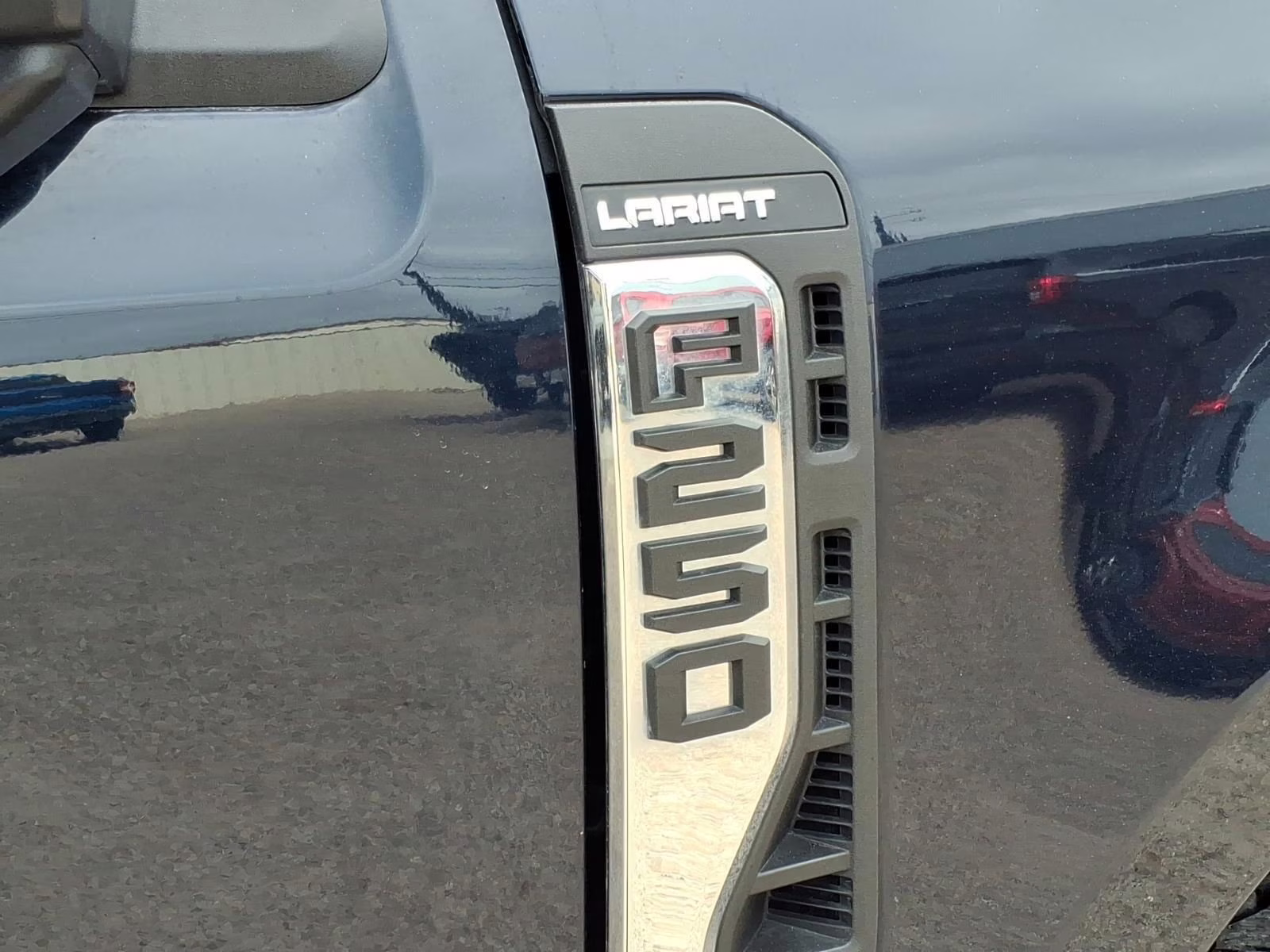 2024 Blue Metallic Ford Super Duty F-250 SRW Lariat 4X4 Truck