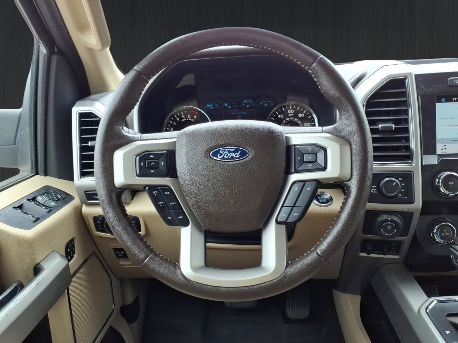 2019 White Platinum Ford F-150 Lariat 4X4 Truck