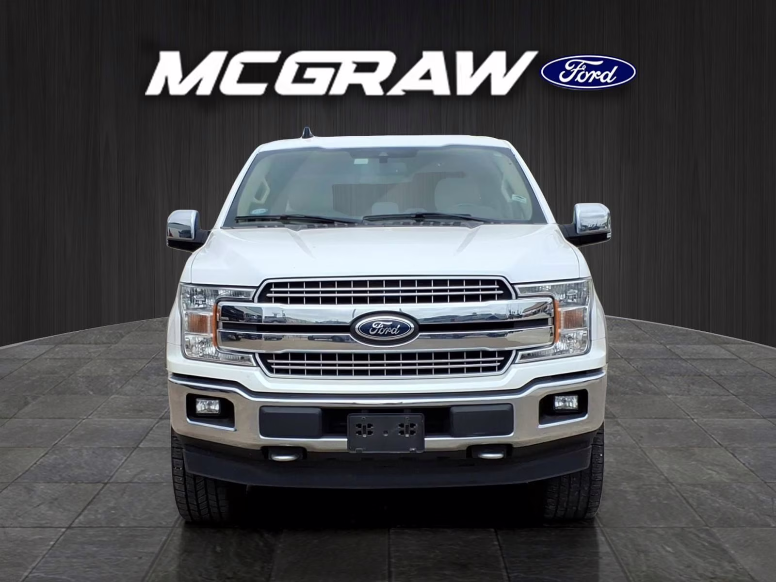2019 White Platinum Ford F-150 Lariat 4X4 Truck