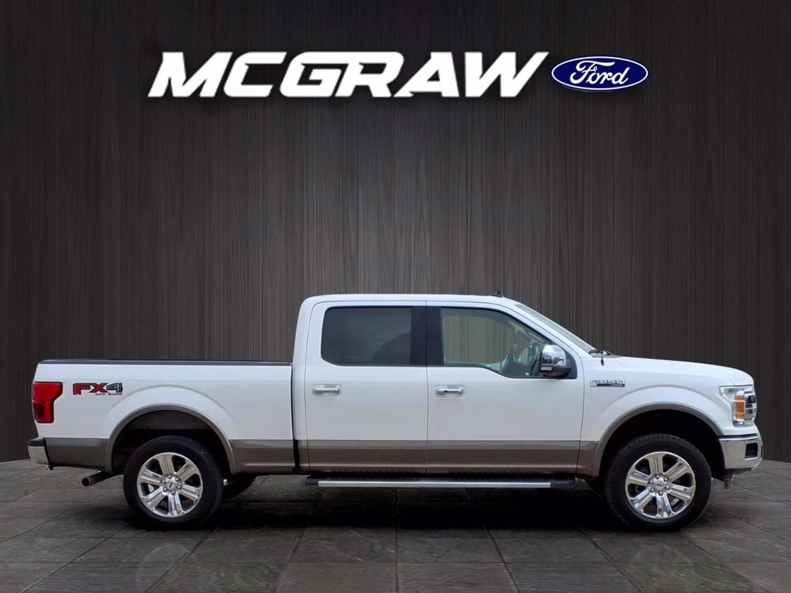 2019 White Platinum Ford F-150 Lariat 4X4 Truck