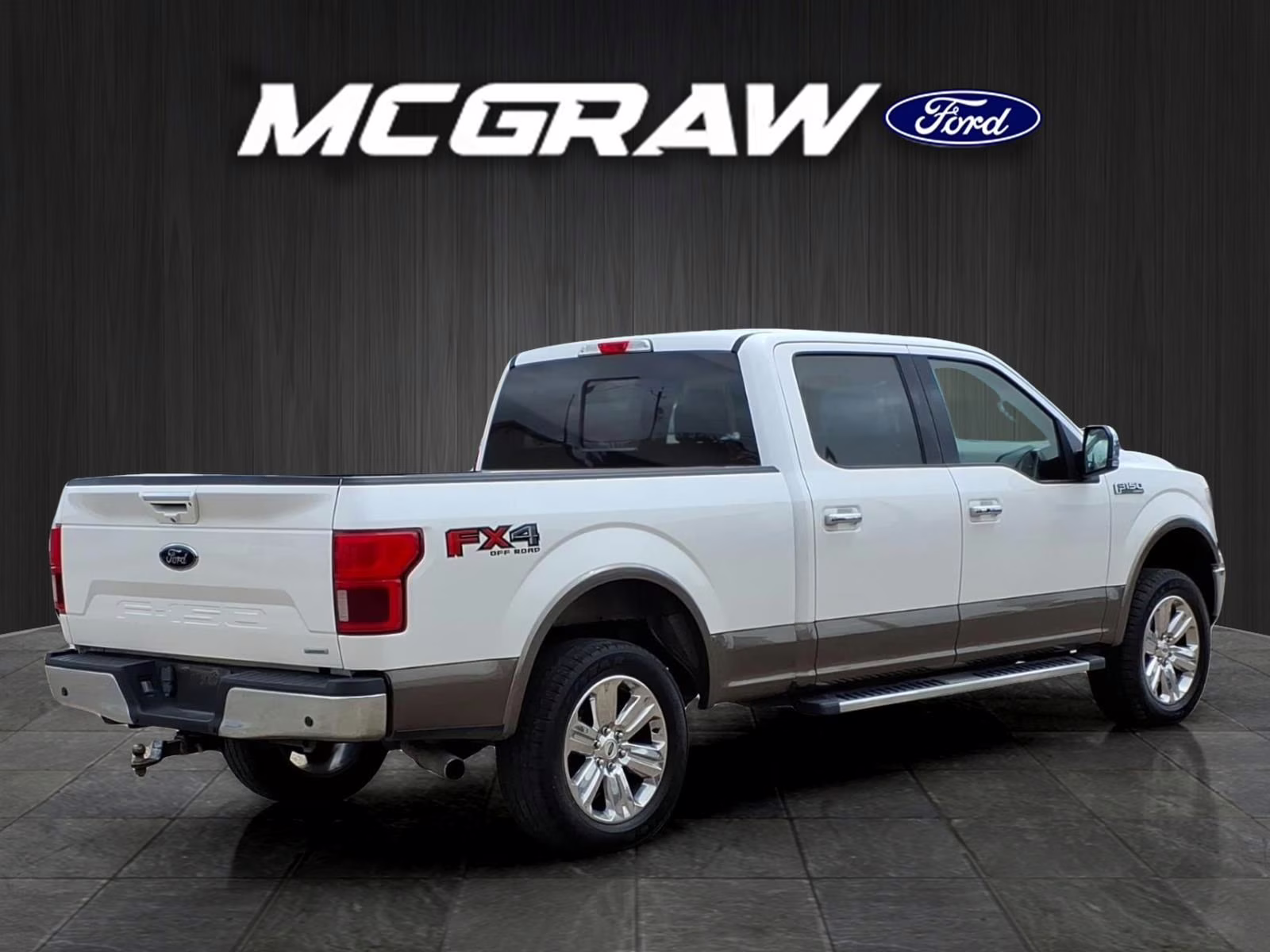 2019 White Platinum Ford F-150 Lariat 4X4 Truck