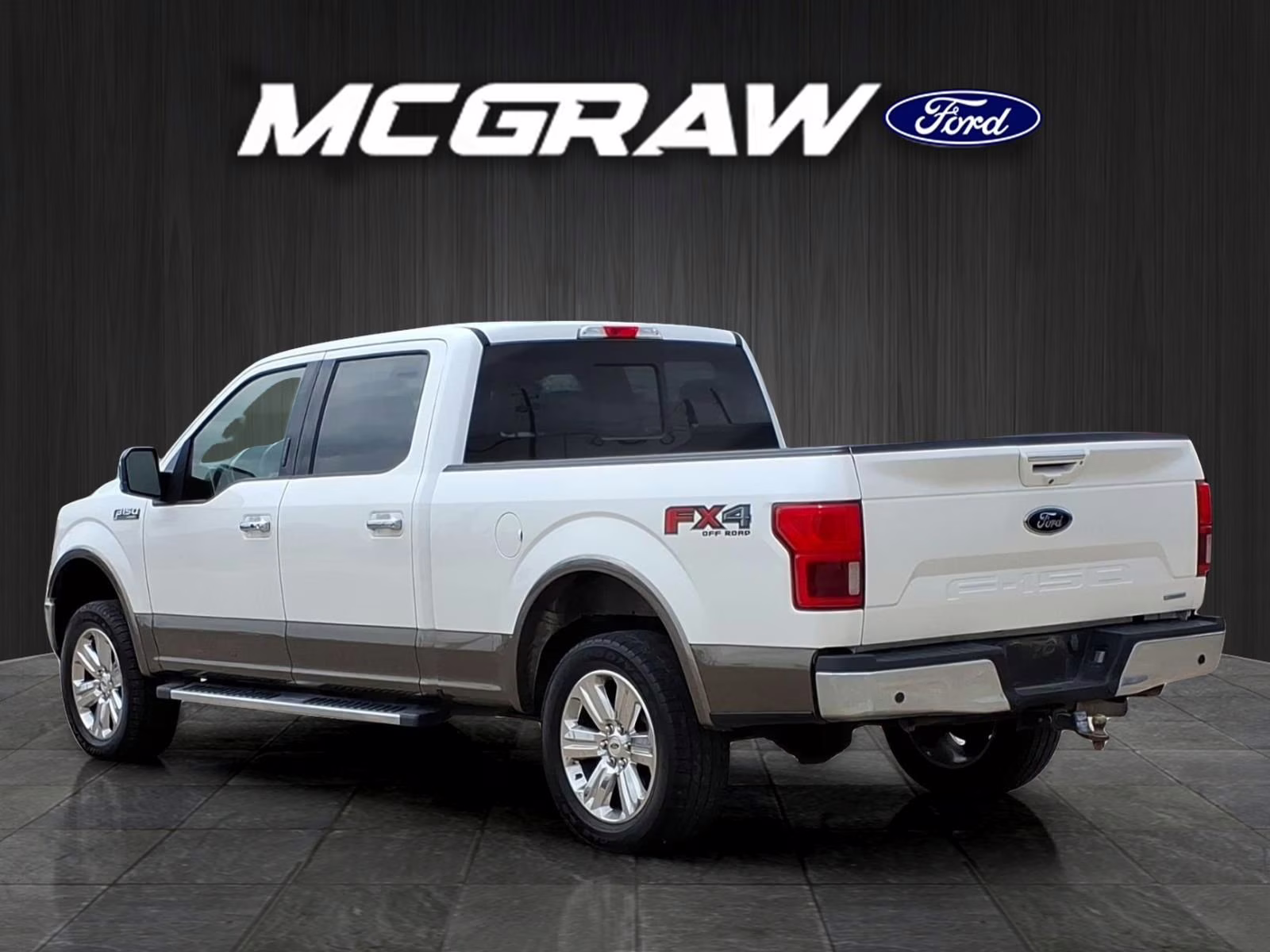 2019 White Platinum Ford F-150 Lariat 4X4 Truck