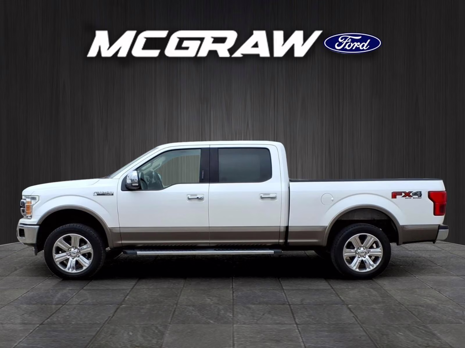 2019 White Platinum Ford F-150 Lariat 4X4 Truck