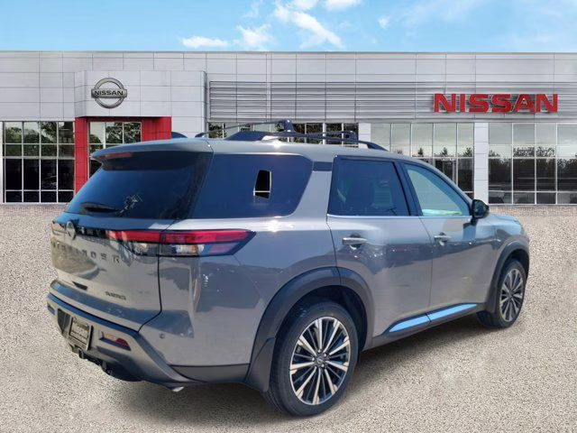 2026 Boulder Gray Pearl Nissan Pathfinder Platinum FWD SUV