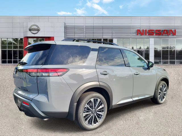 2026 Boulder Gray Pearl Nissan Pathfinder Platinum FWD SUV
