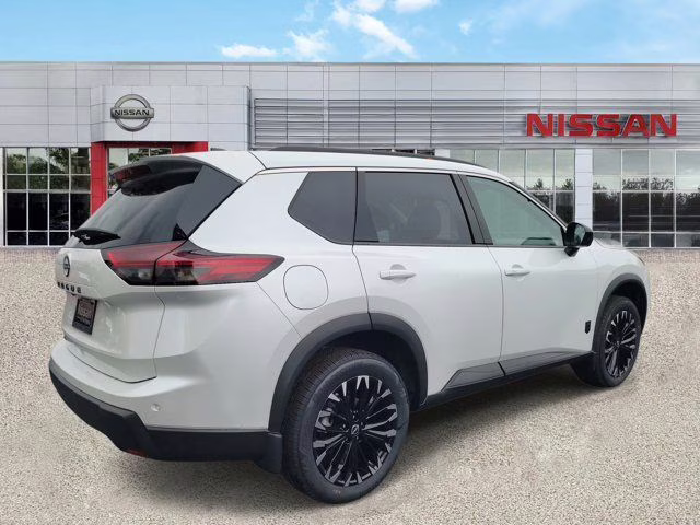 2026 Everest White Pearl Tricoat Nissan Rogue Dark Armor FWD SUV