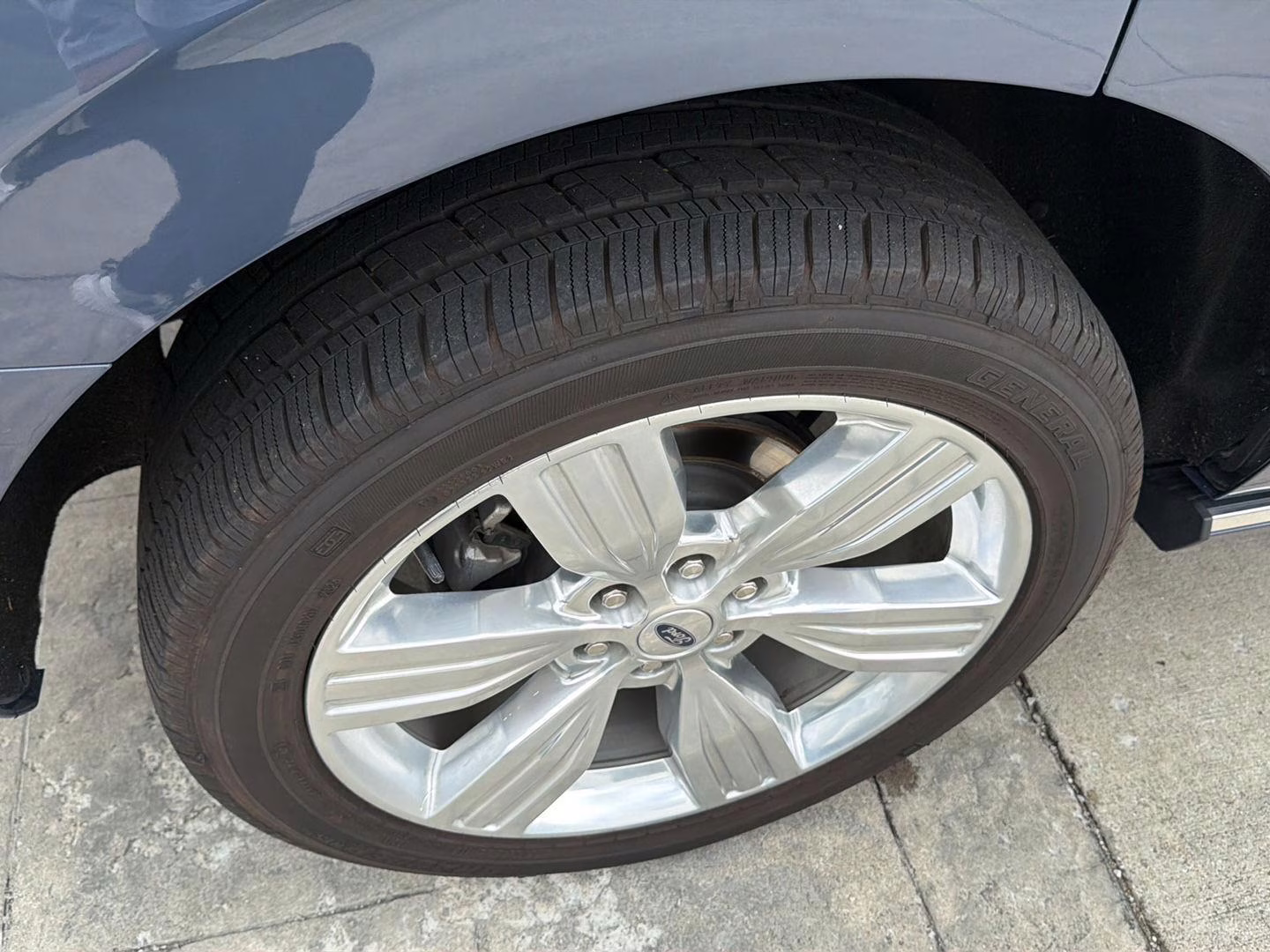 2023 Infinite Blue Metallic Tinted Clearcoat Ford Expedition Platinum 4X4 SUV