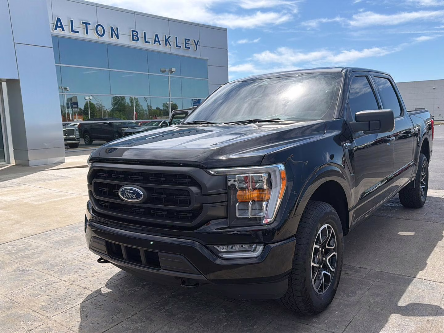 2023 Agate Black Ford F-150 XLT 4X4 Truck
