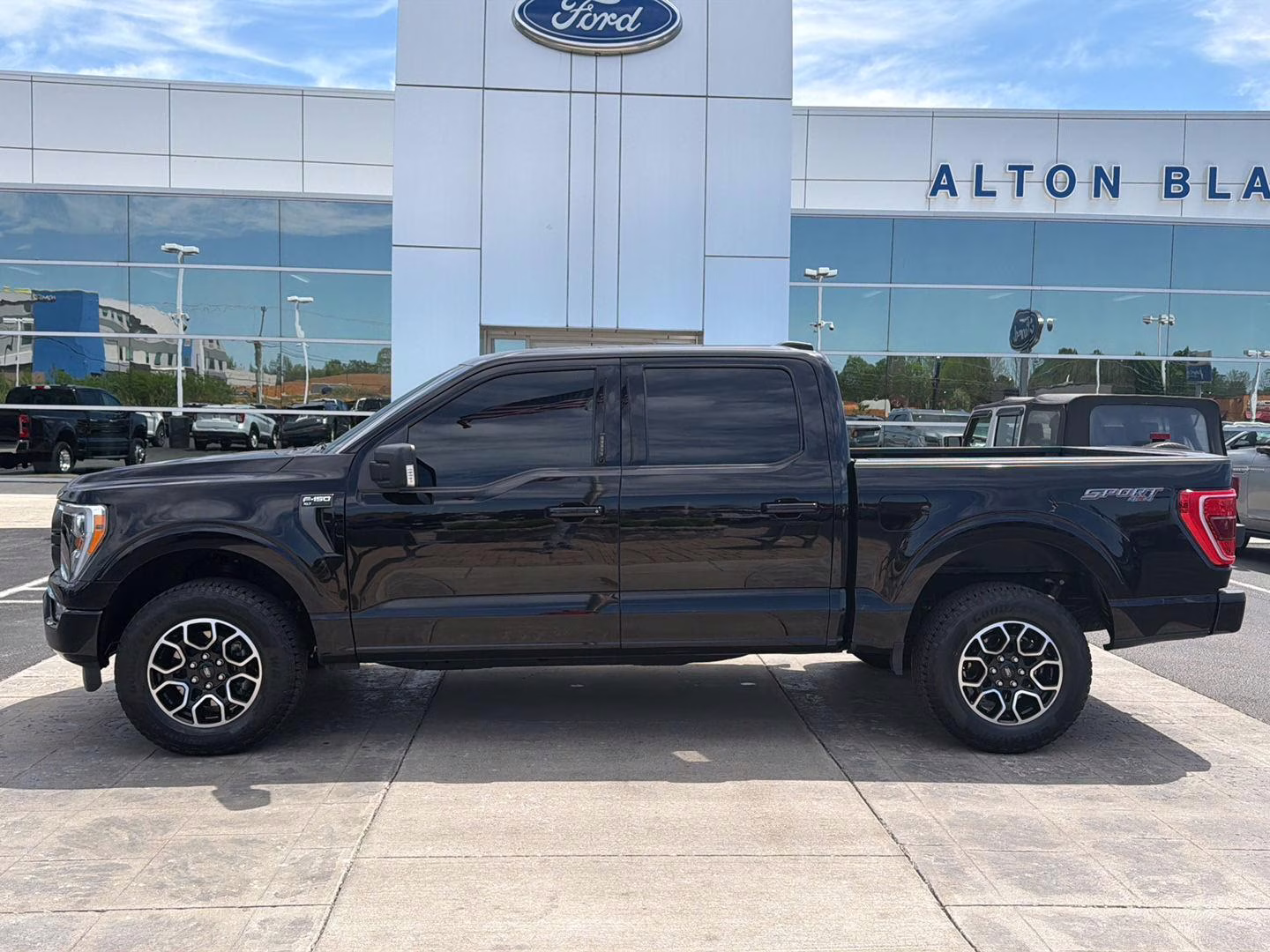 2023 Agate Black Ford F-150 XLT 4X4 Truck