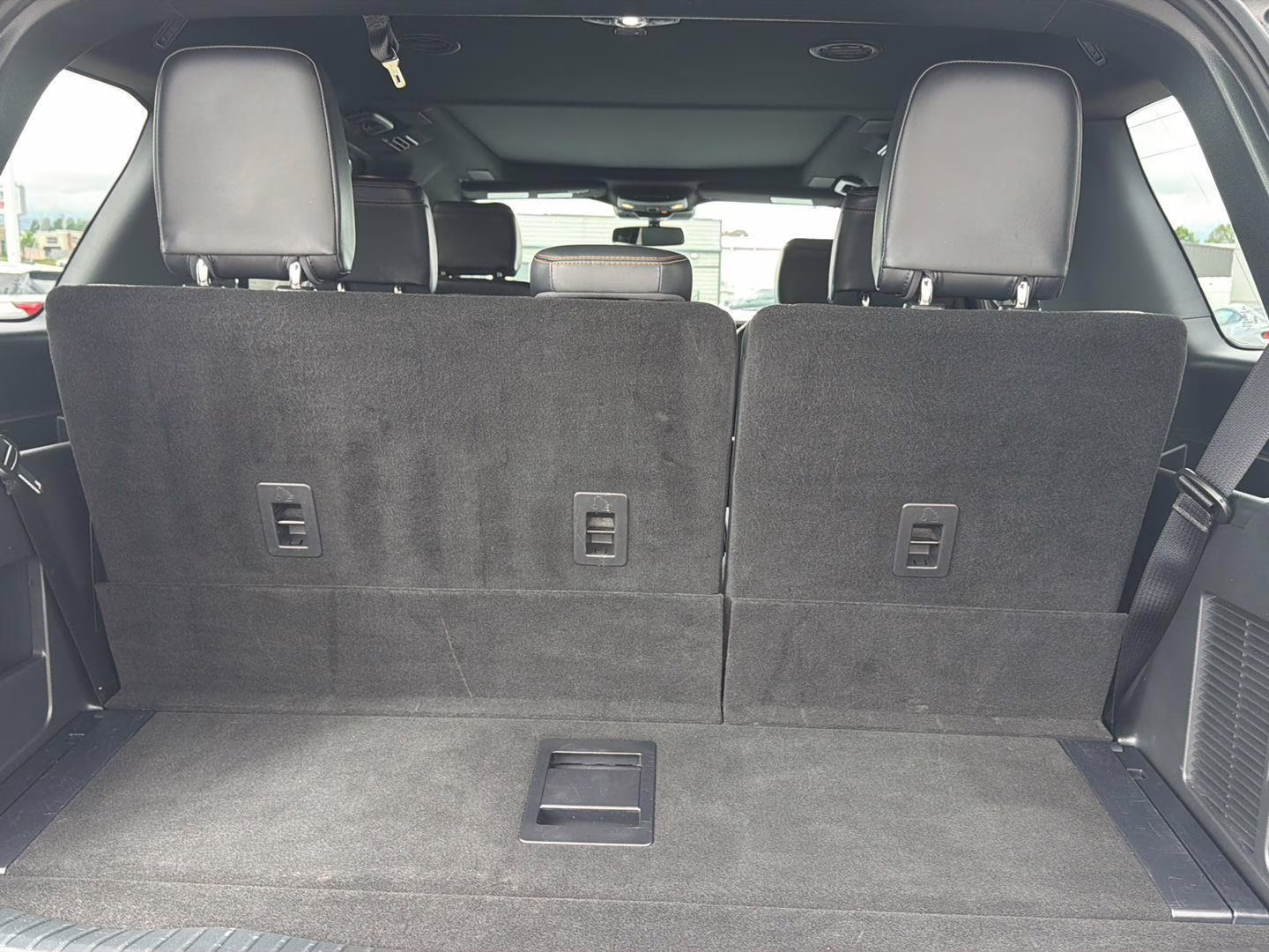 2023 Infinite Blue Metallic Tinted Clearcoat Ford Expedition Platinum 4X4 SUV