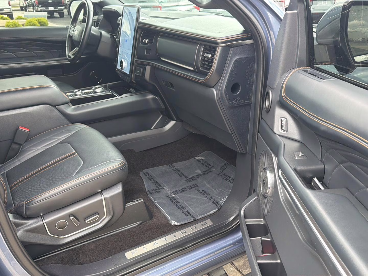 2023 Infinite Blue Metallic Tinted Clearcoat Ford Expedition Platinum 4X4 SUV