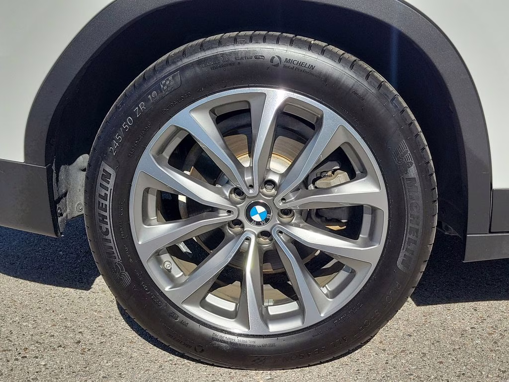 2019 Alpine White BMW X3 sDrive30i RWD SUV