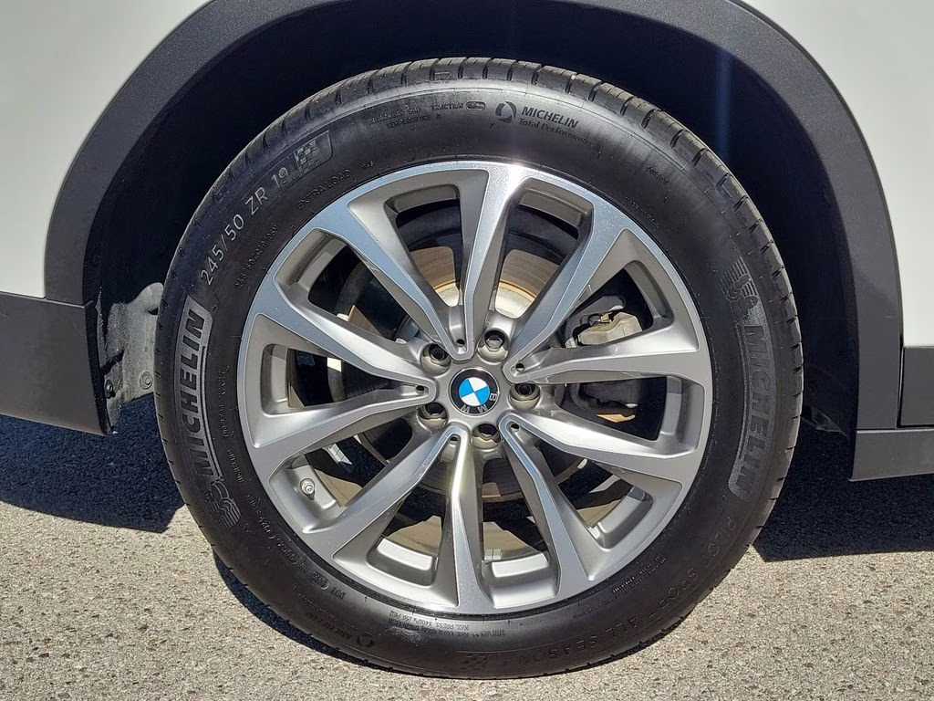 2019 Alpine White BMW X3 sDrive30i RWD SUV