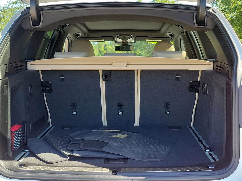 2019 Alpine White BMW X3 sDrive30i RWD SUV