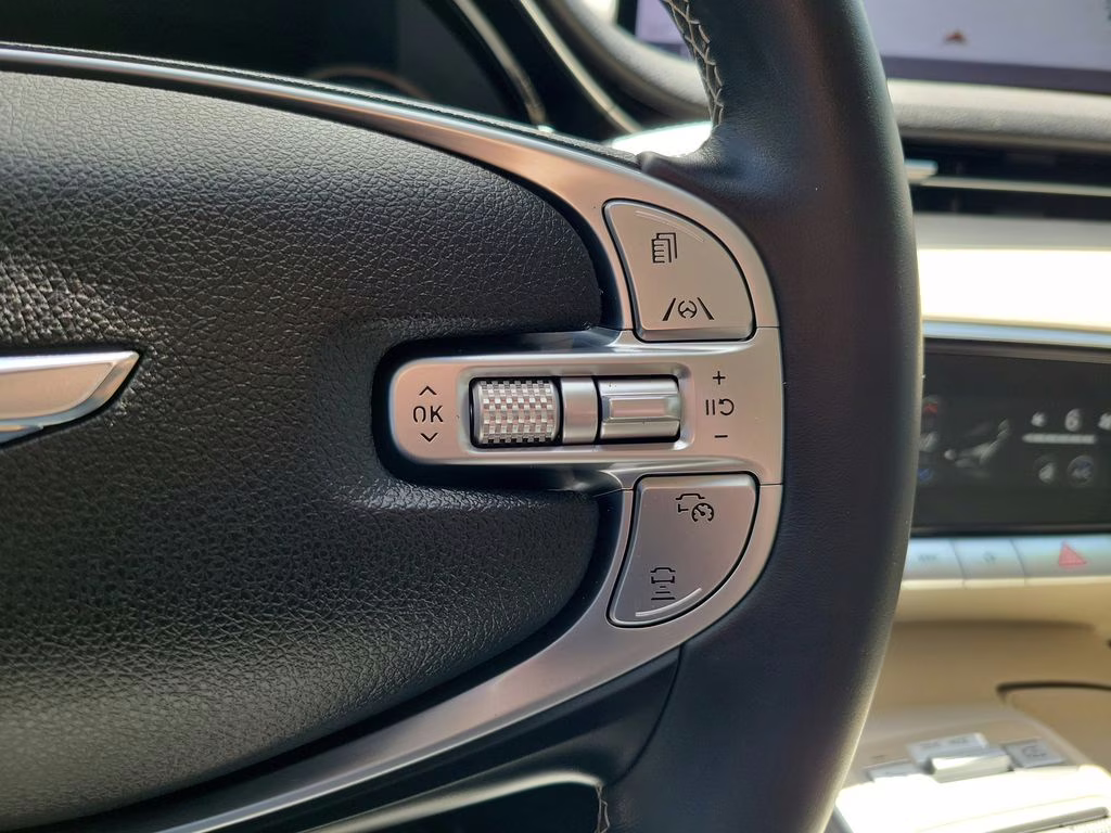 2023 Cardiff Green Genesis GV70 2.5T AWD SUV