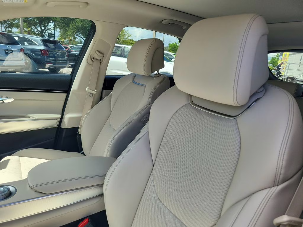 2023 Cardiff Green Genesis GV70 2.5T AWD SUV