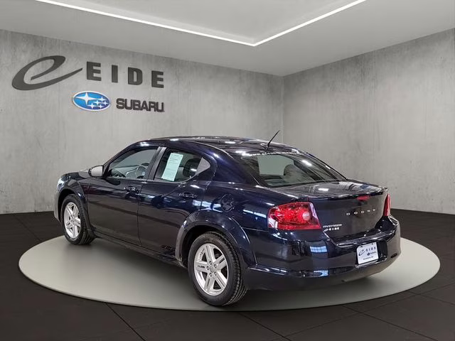 2011 Blackberry Pearlcoat Dodge Avenger Mainstreet FWD Sedan