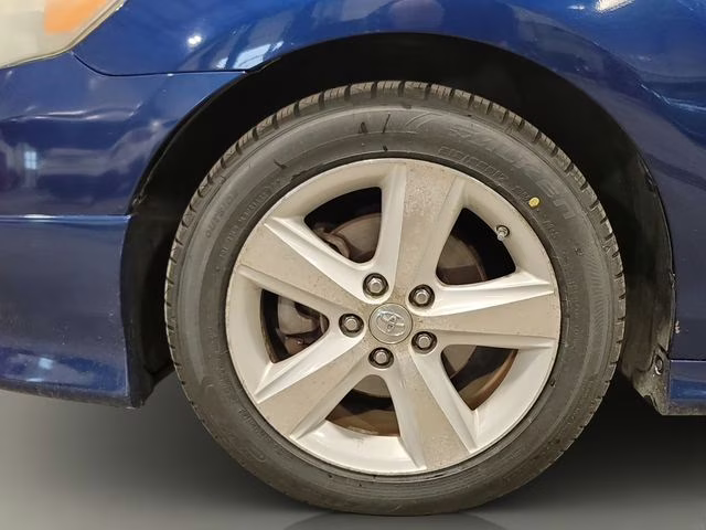 2010 Blue Ribbon Metallic Toyota Camry SE FWD Sedan