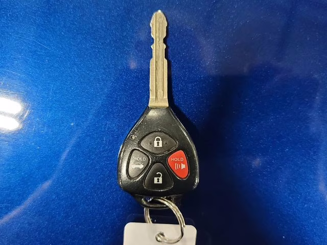 2010 Blue Ribbon Metallic Toyota Camry SE FWD Sedan