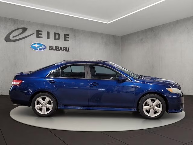 2010 Blue Ribbon Metallic Toyota Camry SE FWD Sedan