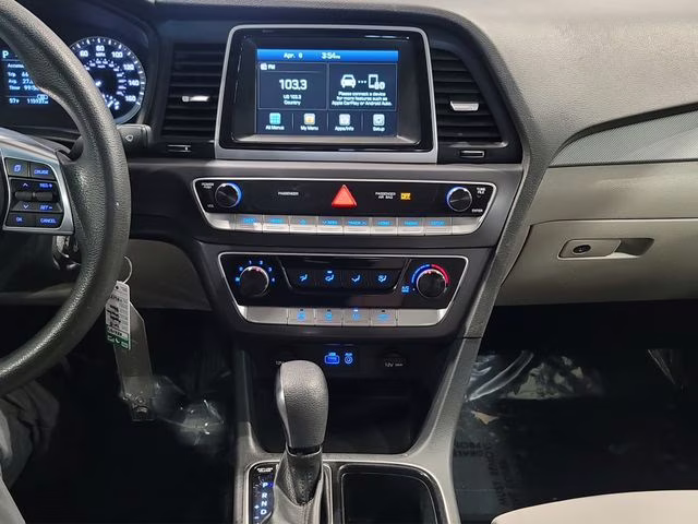 2018 Lakeside Blue Hyundai Sonata SE FWD Sedan