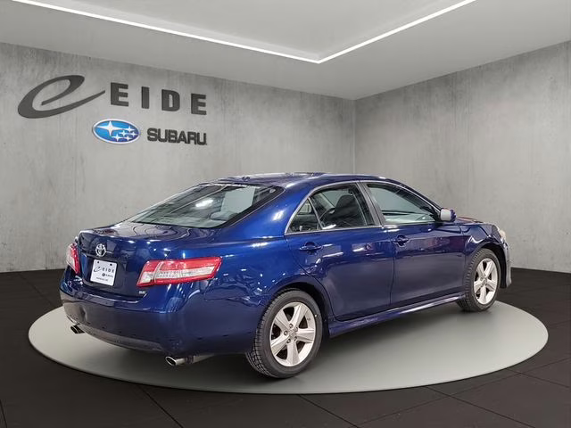 2010 Blue Ribbon Metallic Toyota Camry SE FWD Sedan