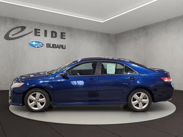 2010 Blue Ribbon Metallic Toyota Camry SE FWD Sedan