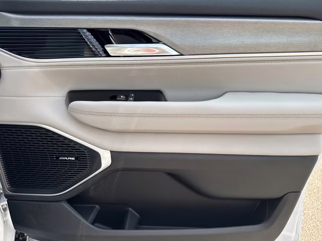 2026 Bright White Clearcoat Jeep Grand Wagoneer RWD SUV