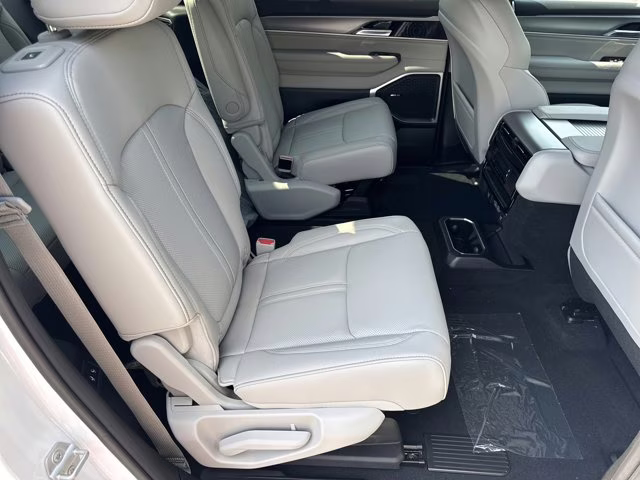 2026 Bright White Clearcoat Jeep Grand Wagoneer RWD SUV