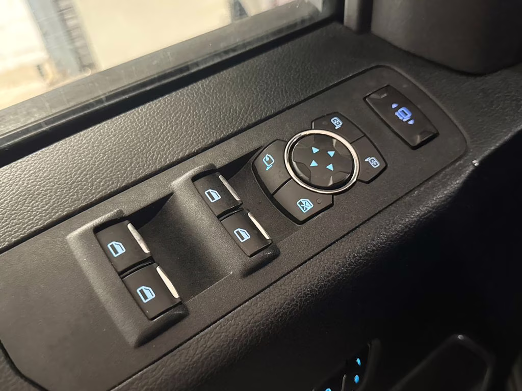 2018 Shadow Black Ford Super Duty F-250 SRW Lariat 4X4 Truck