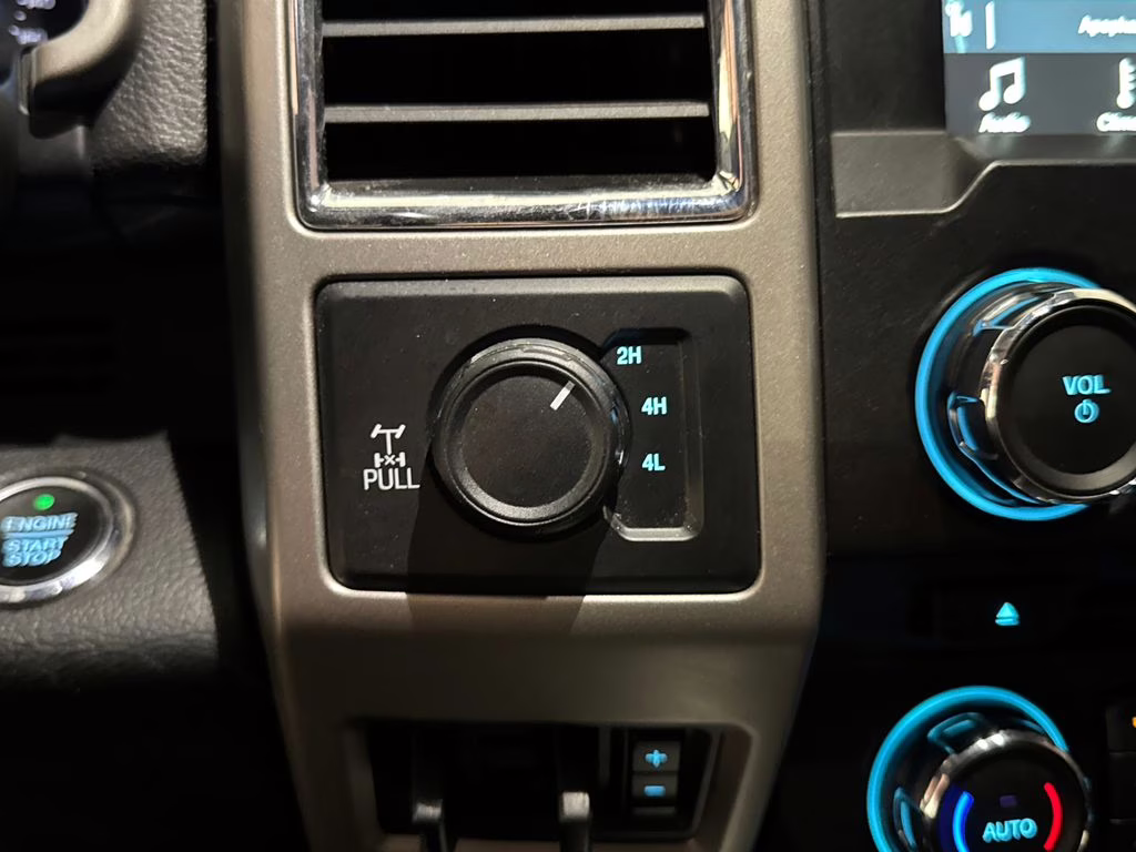 2018 Shadow Black Ford Super Duty F-250 SRW Lariat 4X4 Truck