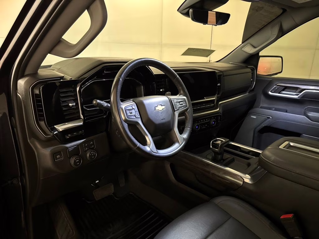 2022 Dark Ash Metallic Chevrolet Silverado 1500 LTZ RWD Truck