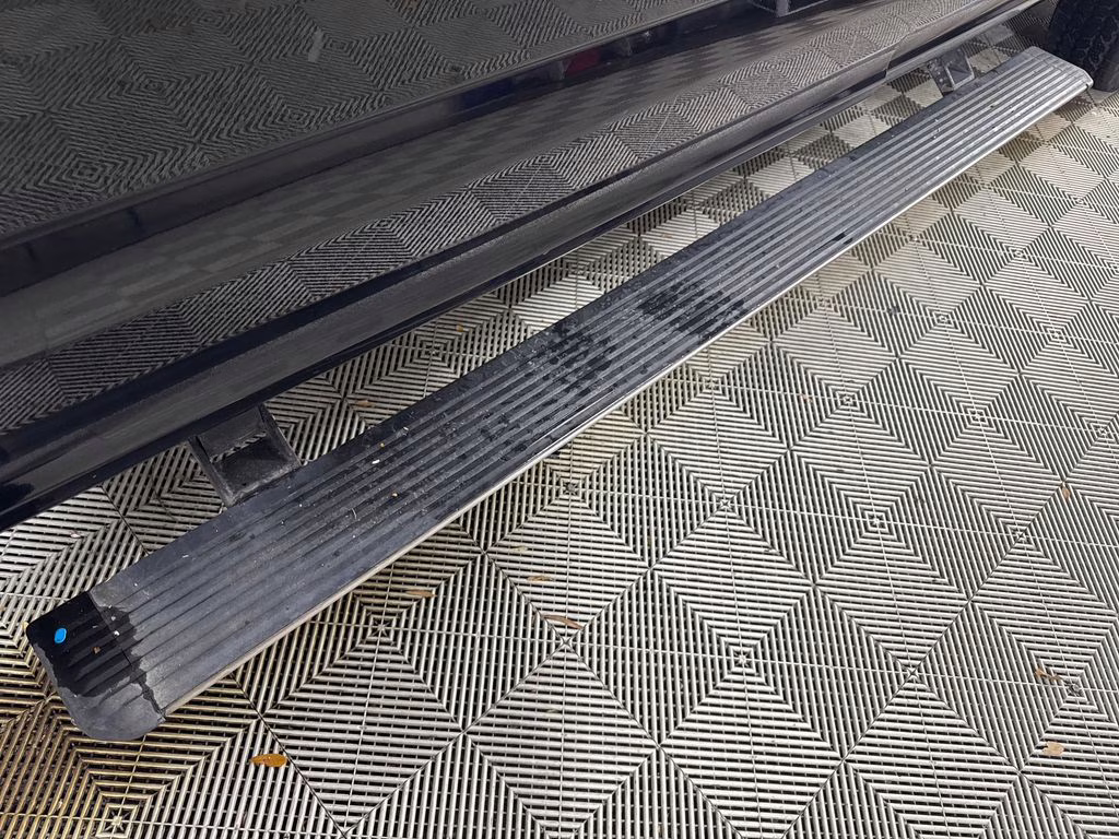 2018 Shadow Black Ford Super Duty F-250 SRW Lariat 4X4 Truck