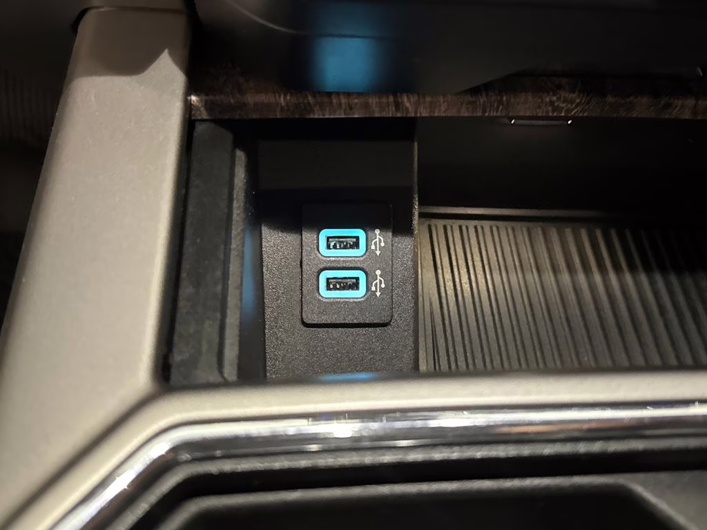 2018 Shadow Black Ford Super Duty F-250 SRW Lariat 4X4 Truck