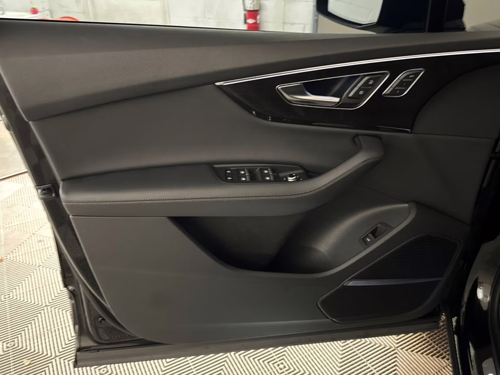 2023 Mythos Black Metallic Audi Q7 55 Premium Plus AWD SUV