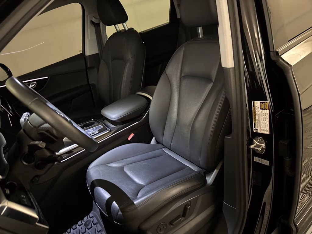 2023 Mythos Black Metallic Audi Q7 55 Premium Plus AWD SUV