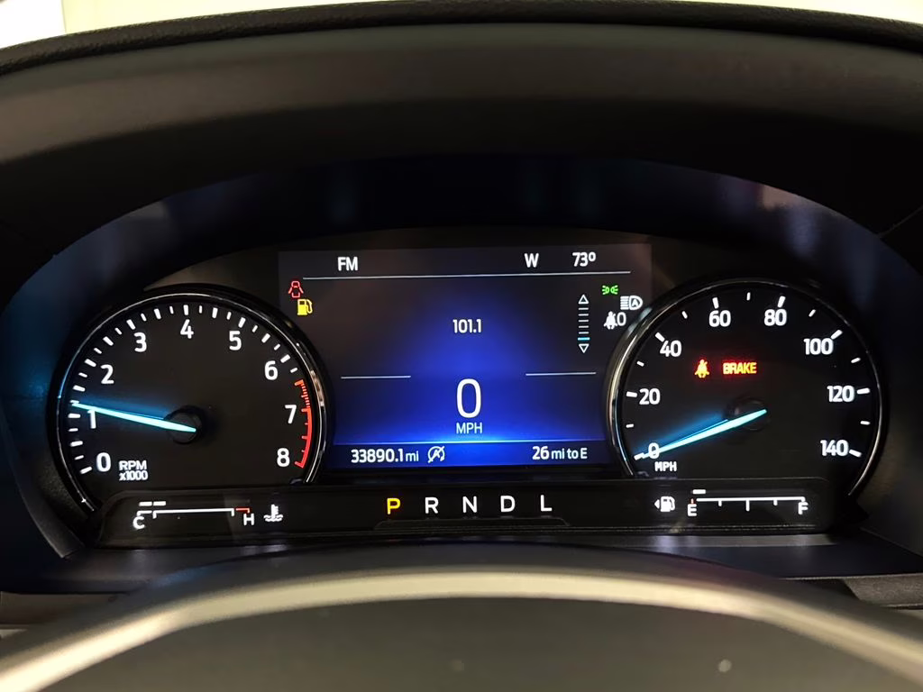 2023 Silver Metallic Ford Explorer XLT RWD SUV