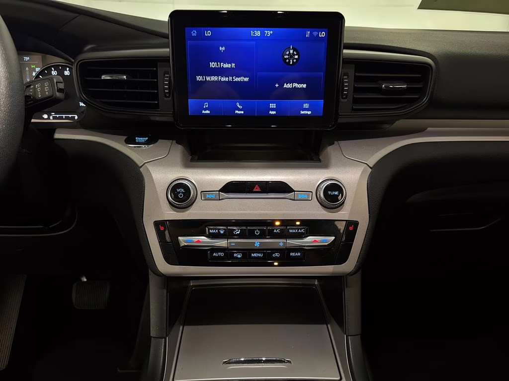 2023 Silver Metallic Ford Explorer XLT RWD SUV