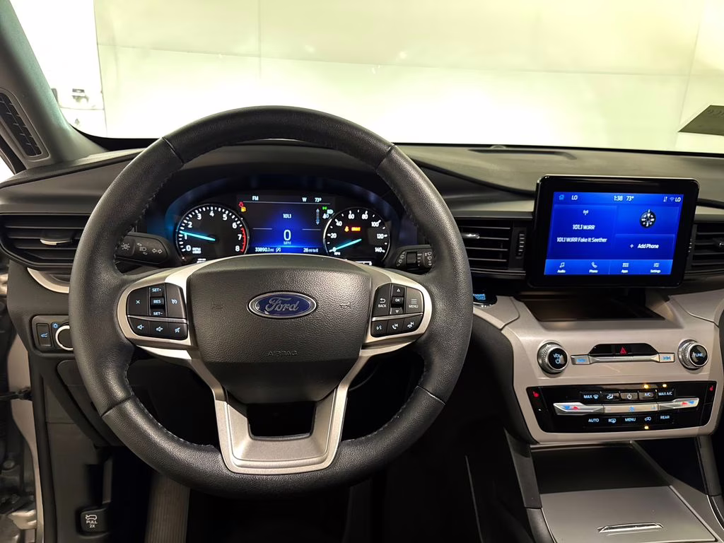 2023 Silver Metallic Ford Explorer XLT RWD SUV