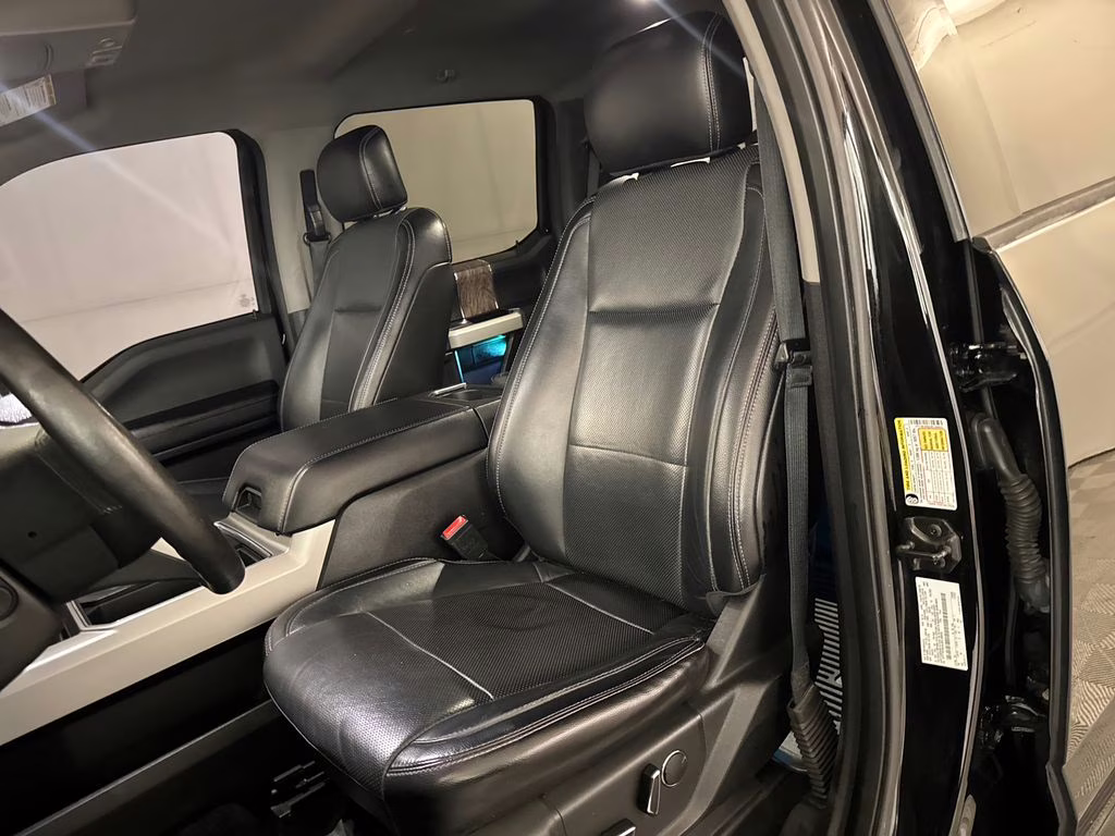 2018 Shadow Black Ford Super Duty F-250 SRW Lariat 4X4 Truck