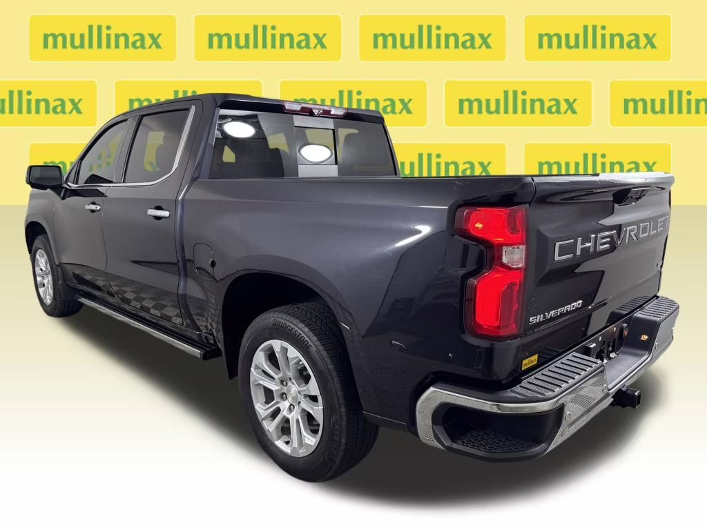 2022 Dark Ash Metallic Chevrolet Silverado 1500 LTZ RWD Truck