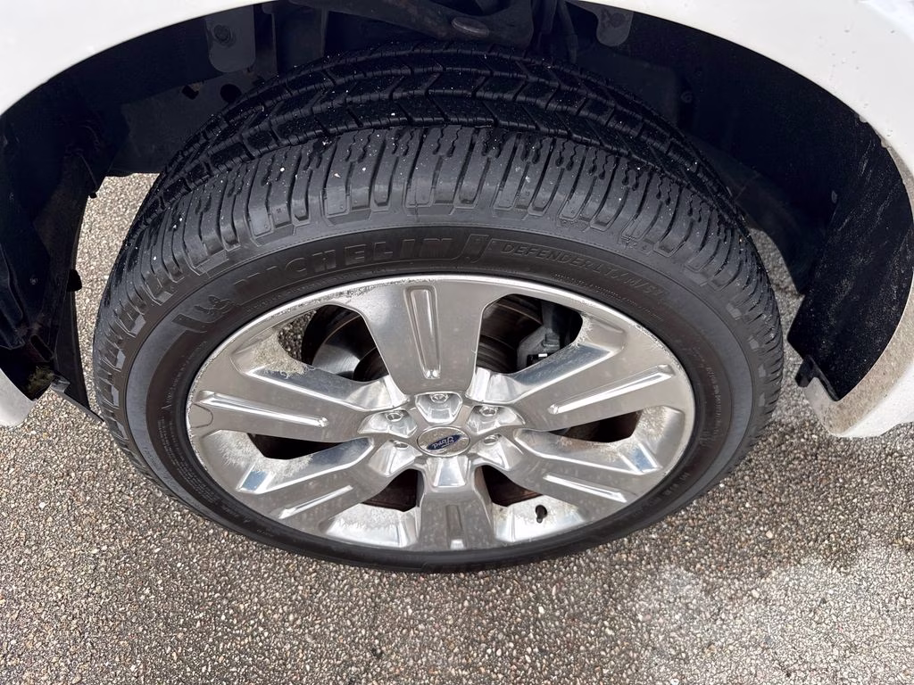 2017 White Platinum Clearcoat Metallic Ford F-150 Limited 4X4 Truck