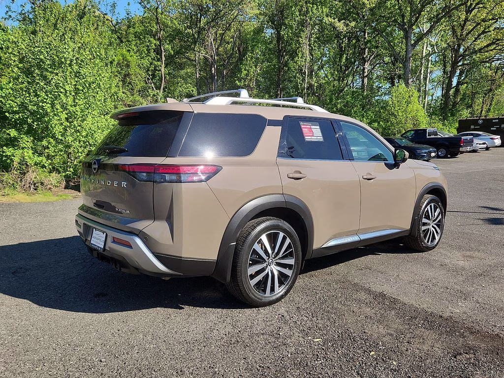 2023 Nissan Pathfinder Platinum - Photo 7