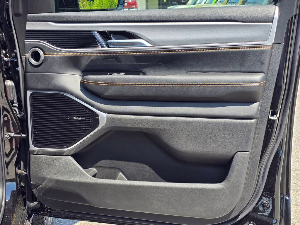 2026 High Gloss Black Jeep Grand Wagoneer L 4X4 SUV